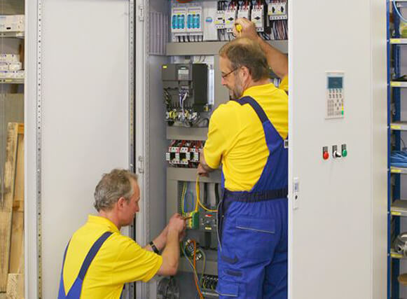 Installation von Schaltanlagen