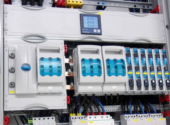 Das Innenleben eibner Schaltanlage Das Innenleben eibner Schaltanlage